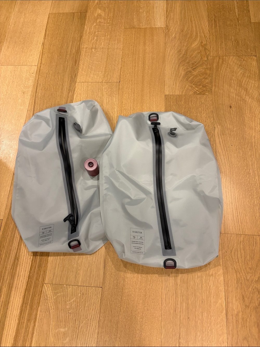 2 Ekster Travel Pack Vacuum Kit with Pump